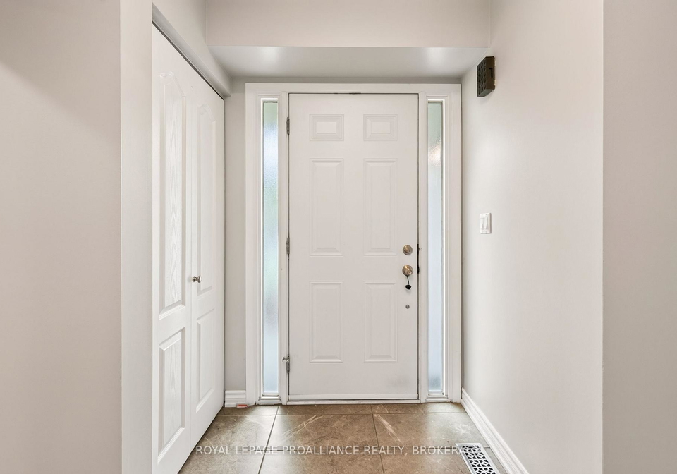 1093-bauder-crescent-kingston-ontario-x13624892