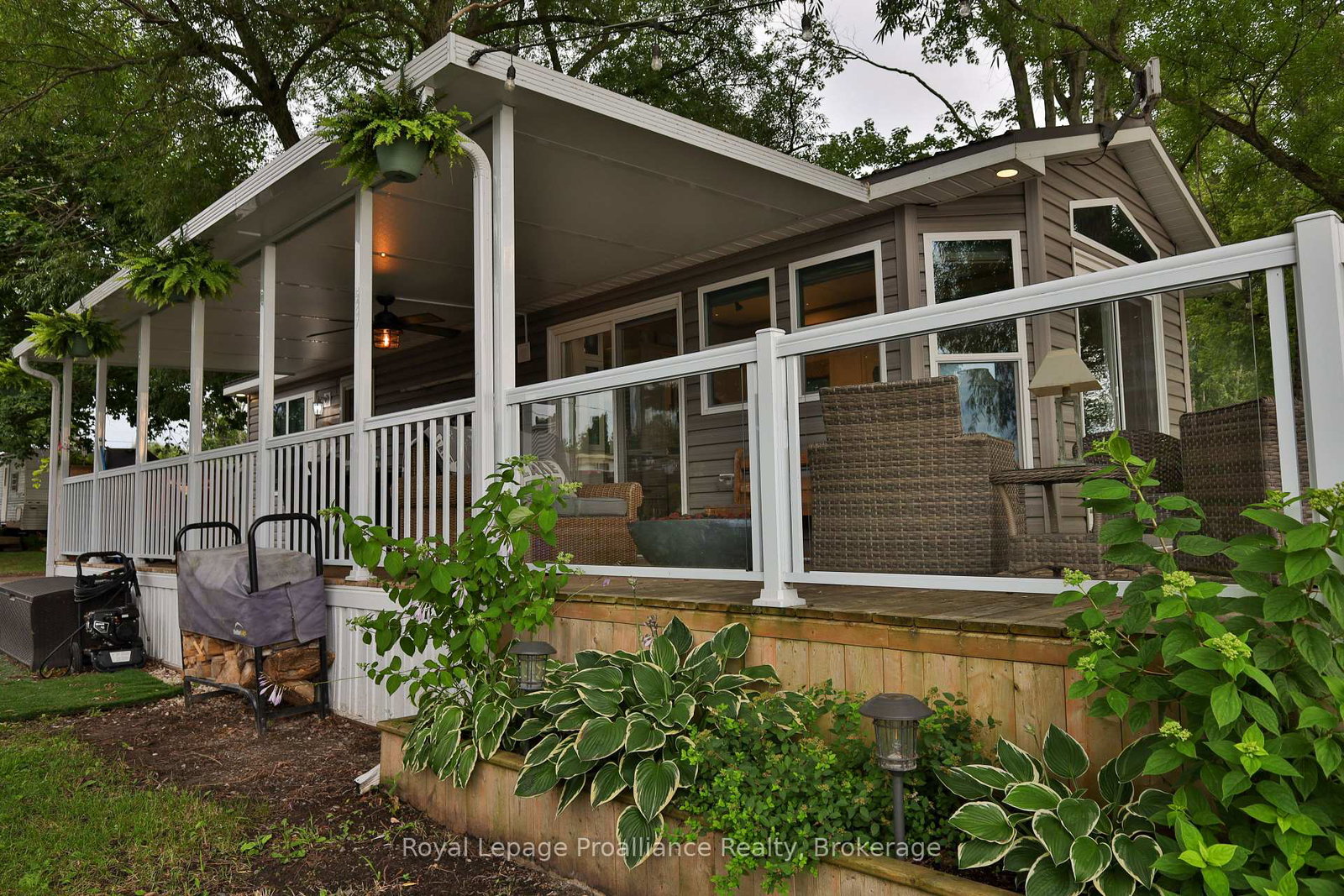 1024-county-road-12-prince-edward-county-ontario-x13625108