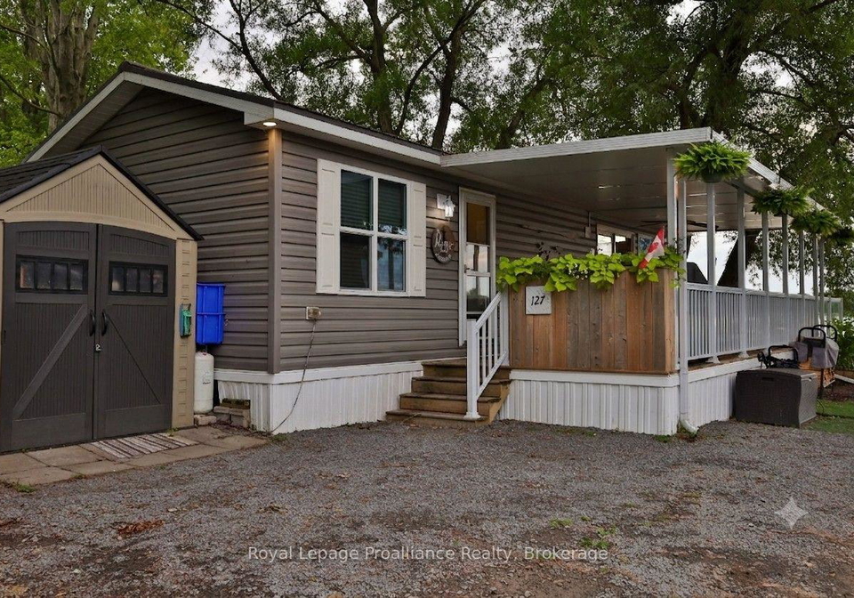 1024-county-road-12-prince-edward-county-ontario-x13625108