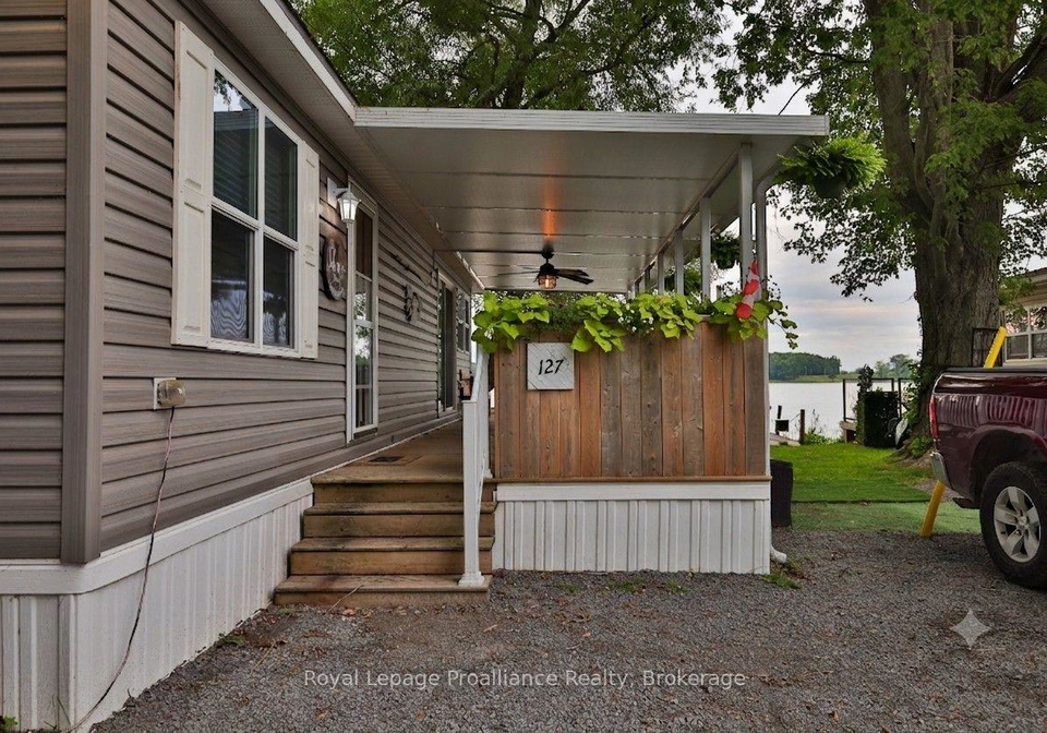 1024-county-road-12-prince-edward-county-ontario-x13625108