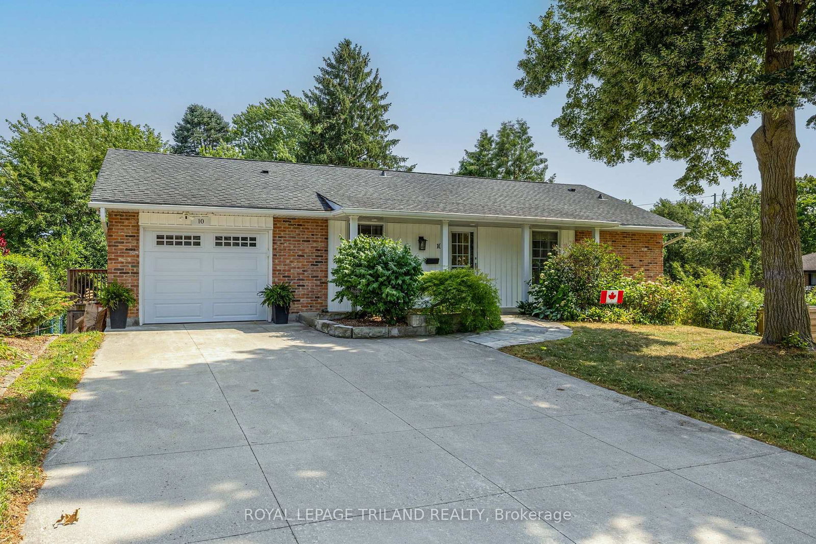 10-plymouth-avenue-london-north-ontario-x13625422