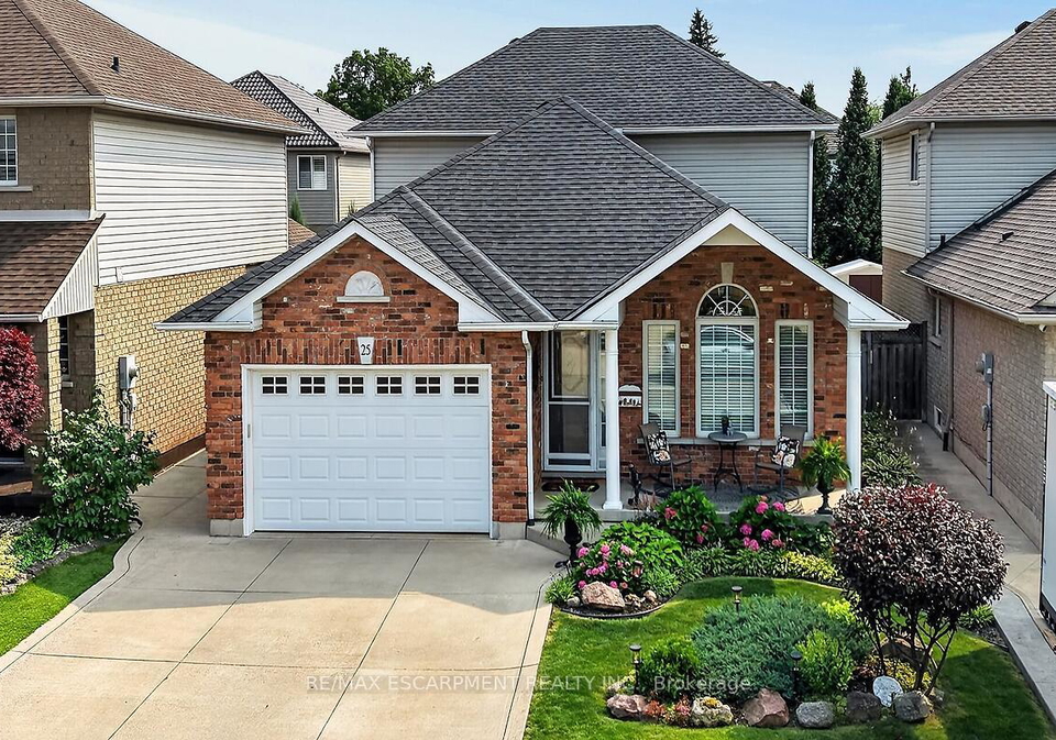 25-eric-burke-court-hamilton-ontario-x13625524