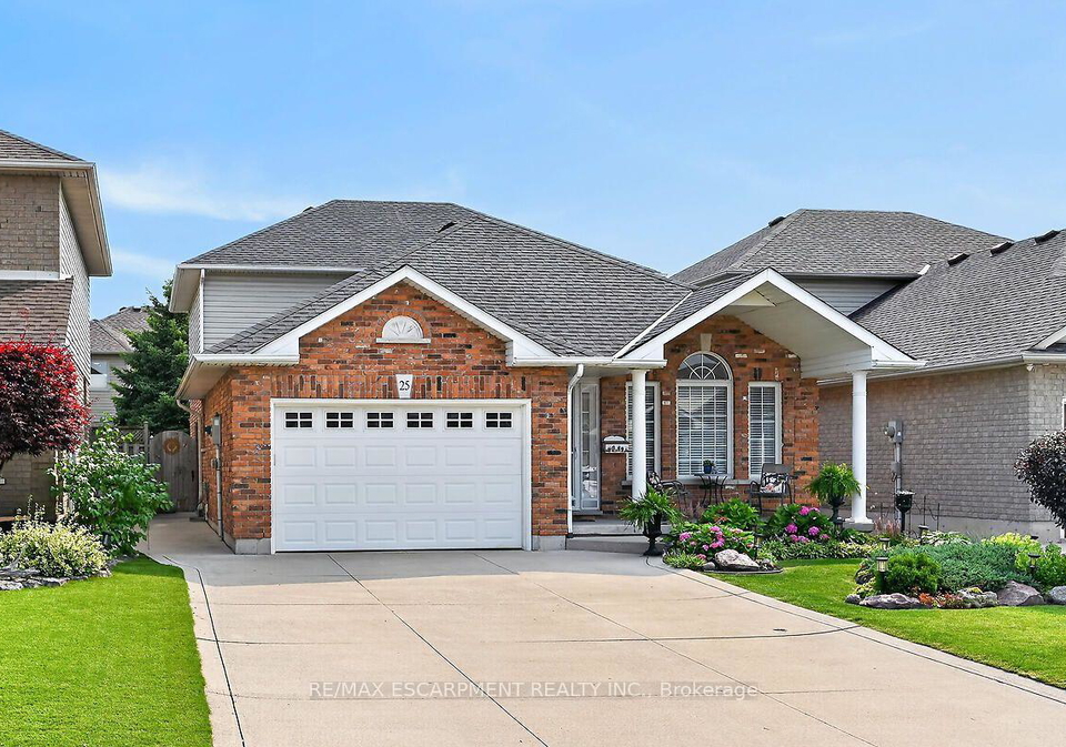 25-eric-burke-court-hamilton-ontario-x13625524