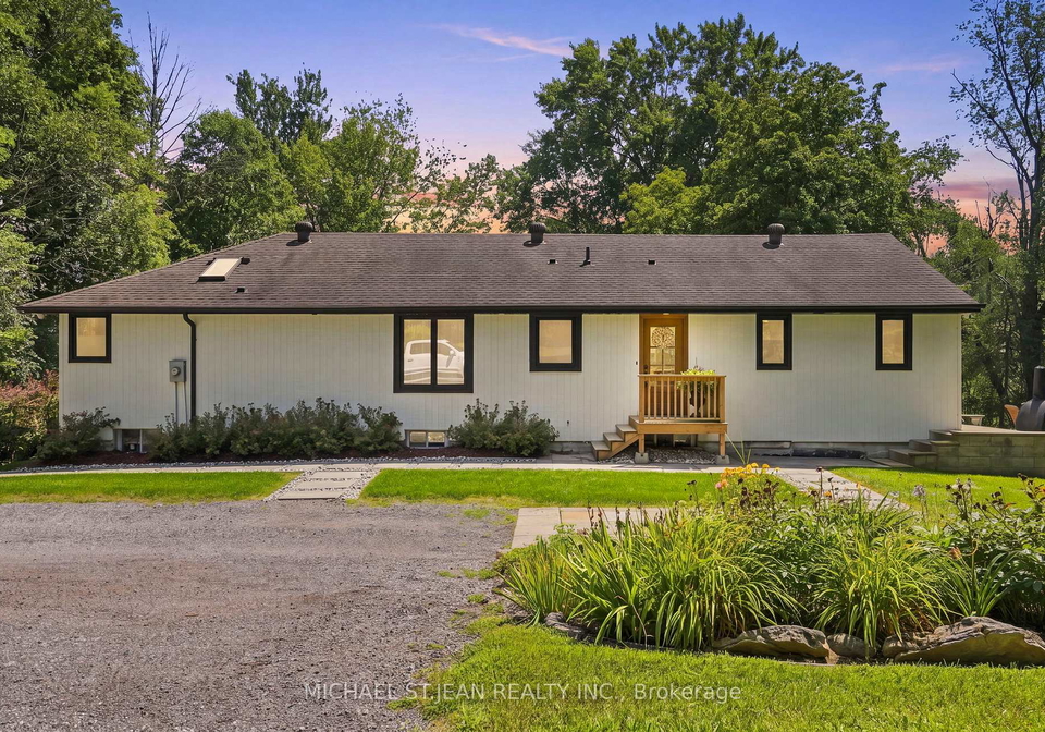 1095-governors-road-hamilton-ontario-x13625538