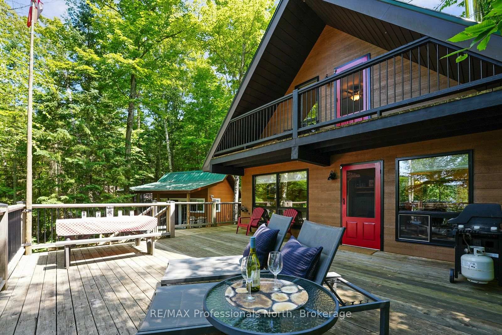 11230-hunters-wao-island-dysart-et-al-ontario-x13625622