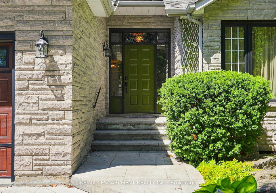 121-first-road-w-hamilton-ontario-x13625642