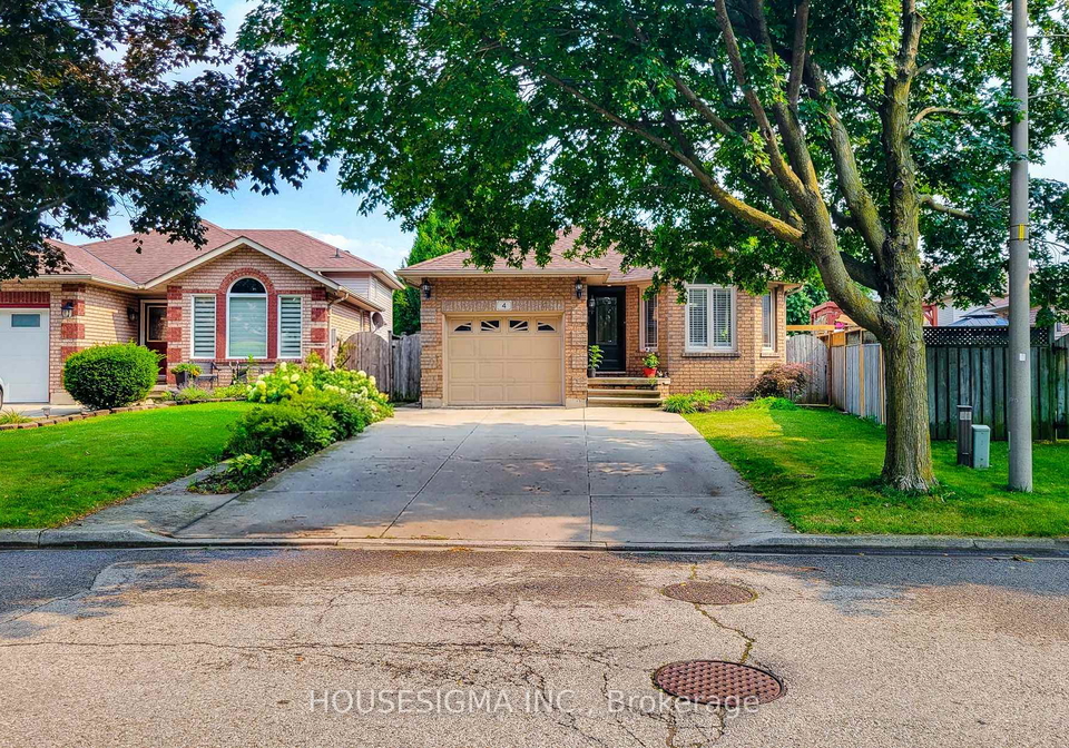 4-treeview-court-hamilton-ontario-x13625844
