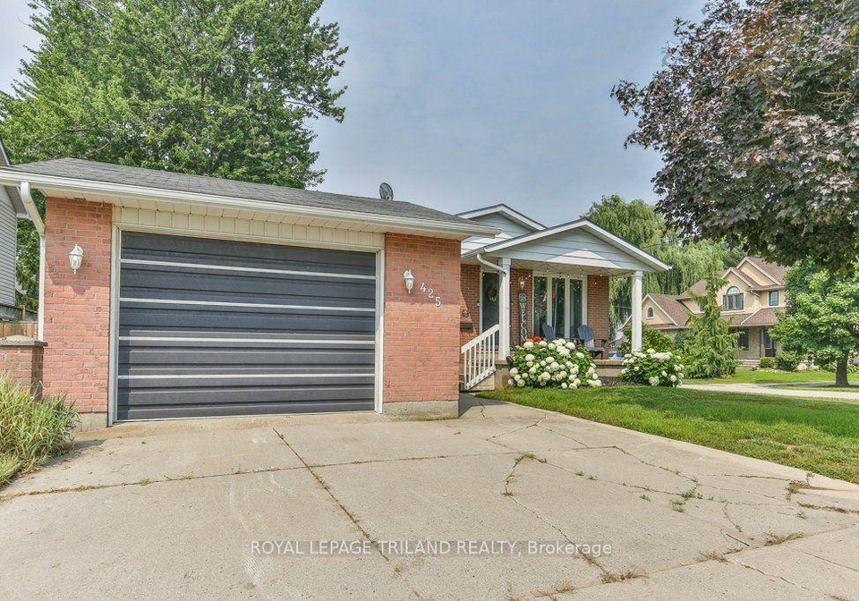 425-queen-street-lucan-biddulph-ontario-x13625848