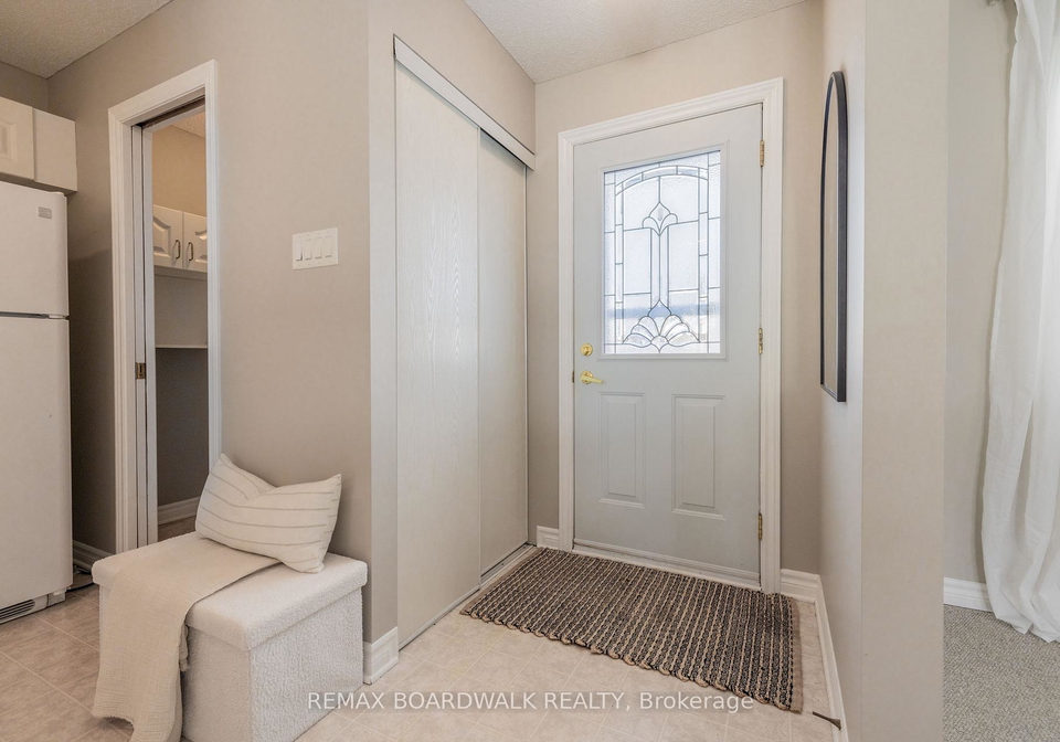 206-oak-leaf-private-ottawa-ontario-x13625980