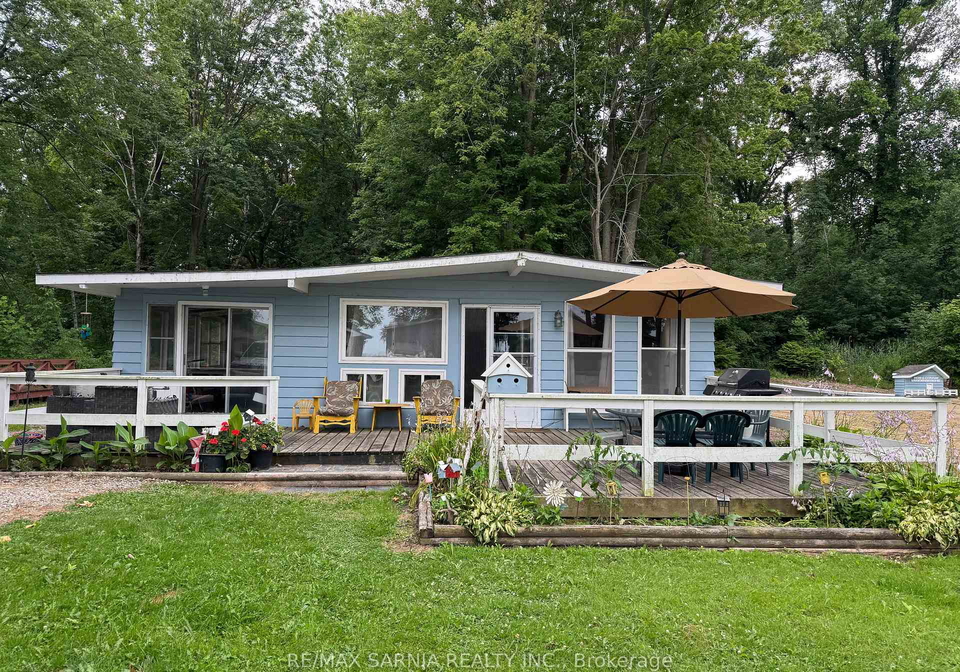 9924-lake-road-lambton-shores-ontario-x13626286