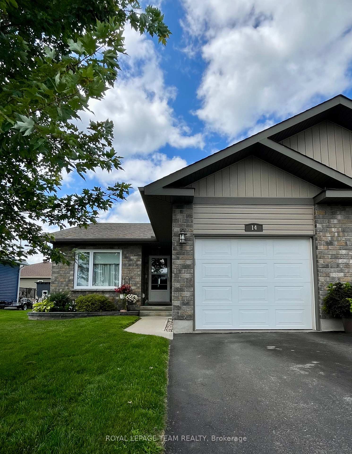 14-otteridge-avenue-renfrew-ontario-x13626392