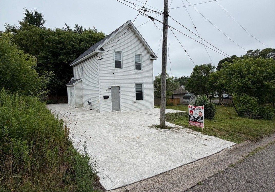 7-hearst-street-sault-ste-marie-ontario-x13626488