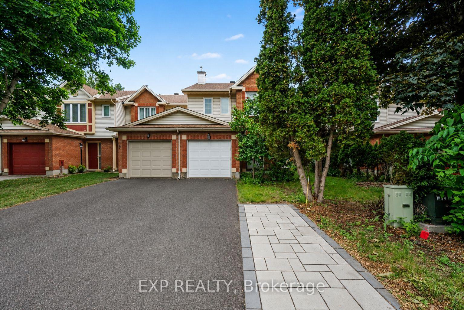 11-longshire-circle-ottawa-ontario-x13626518