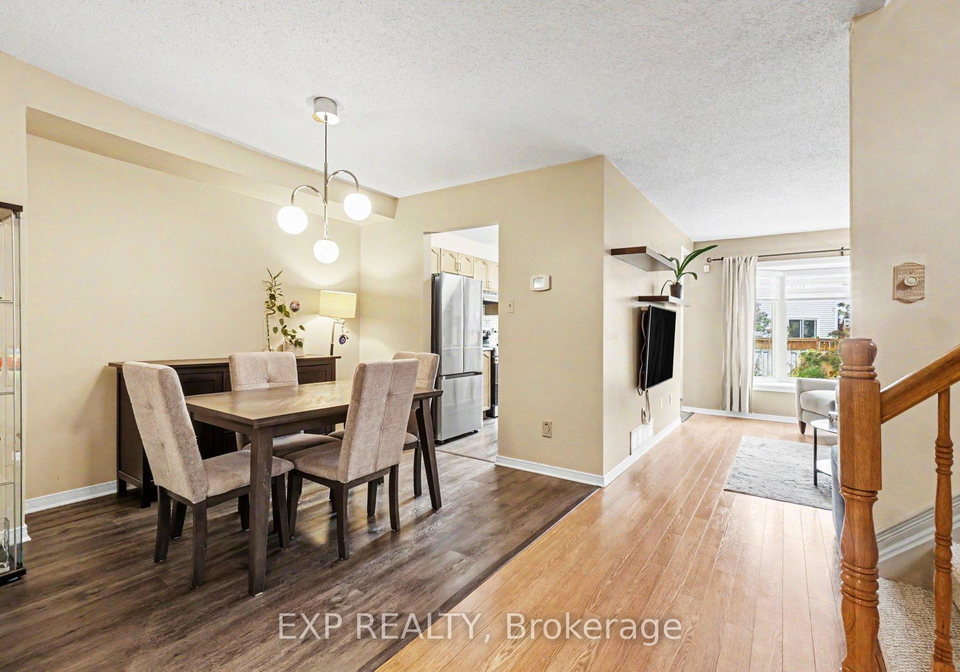 11-longshire-circle-ottawa-ontario-x13626518