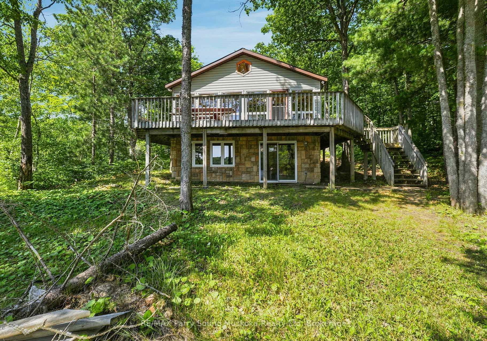 889-185-wa-horseshoe-lake-seguin-ontario-x13626778