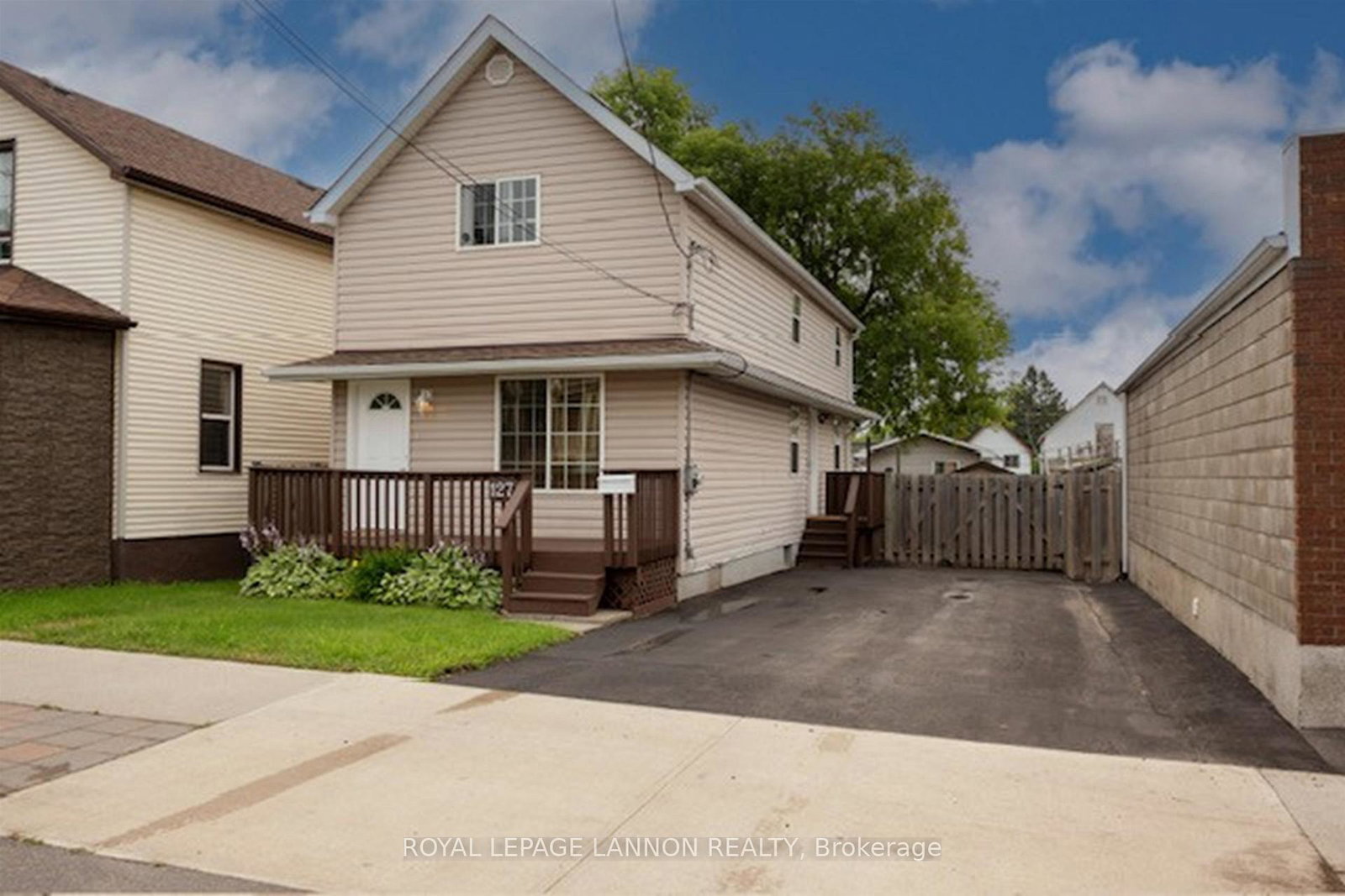 127-court-street-s-thunder-bay-ontario-x13626924