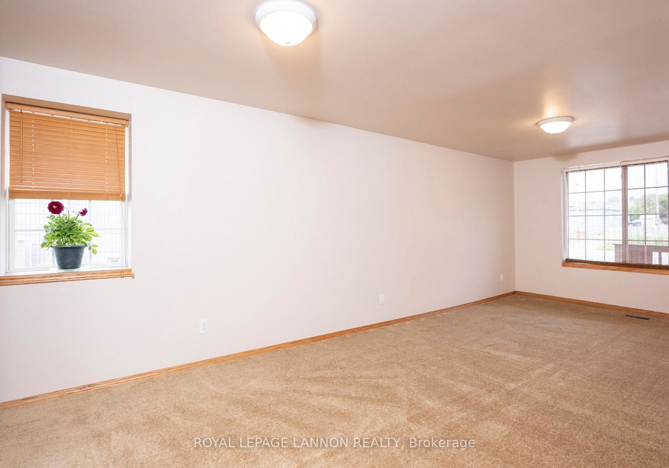 127-court-street-s-thunder-bay-ontario-x13626924