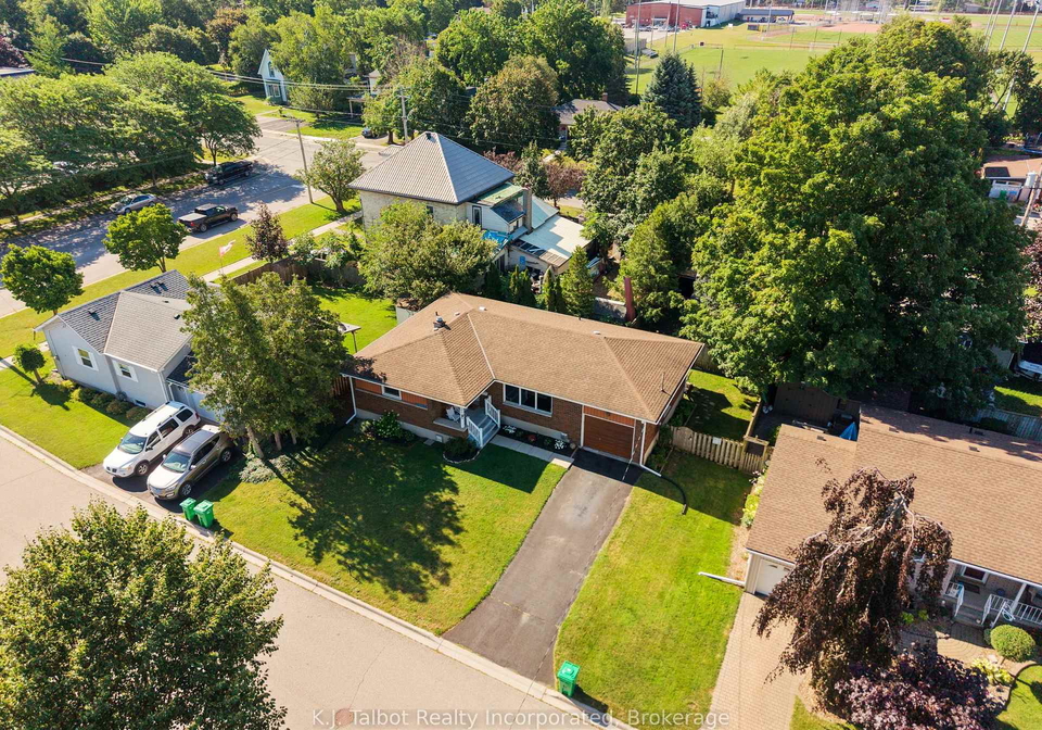 85-picton-street-w-goderich-ontario-x13627062