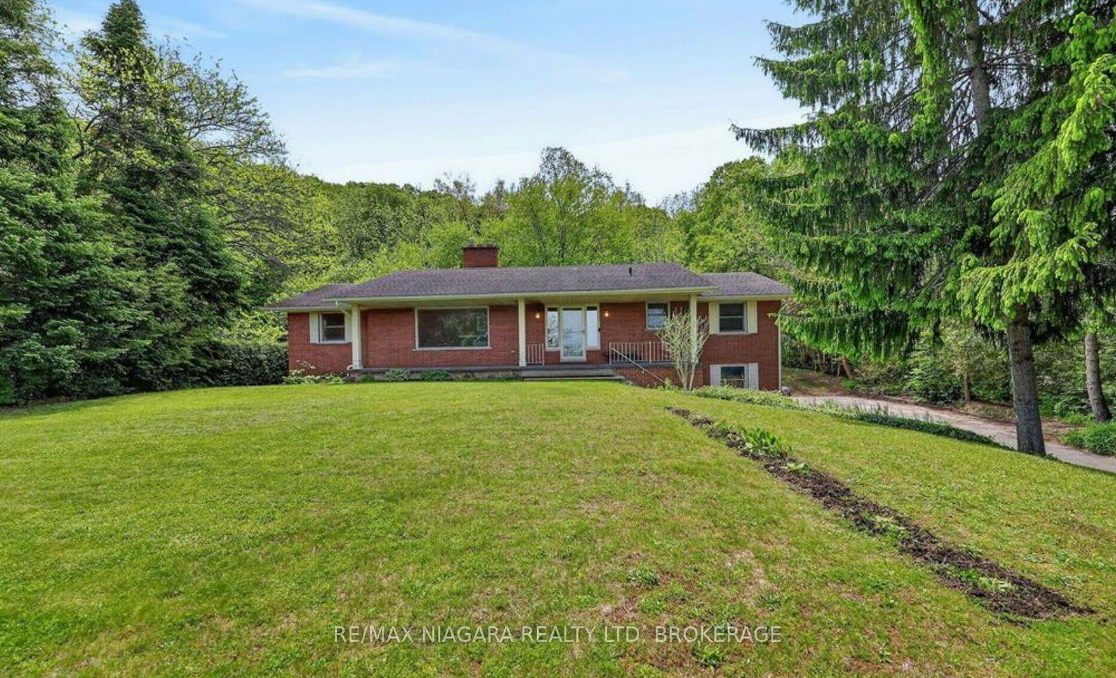 12-sheppard-crescent-niagara-on-the-lake-ontario-x13627142