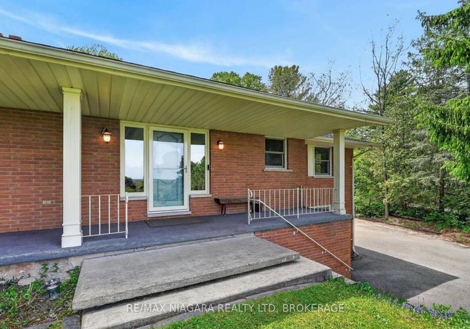 12-sheppard-crescent-niagara-on-the-lake-ontario-x13627142