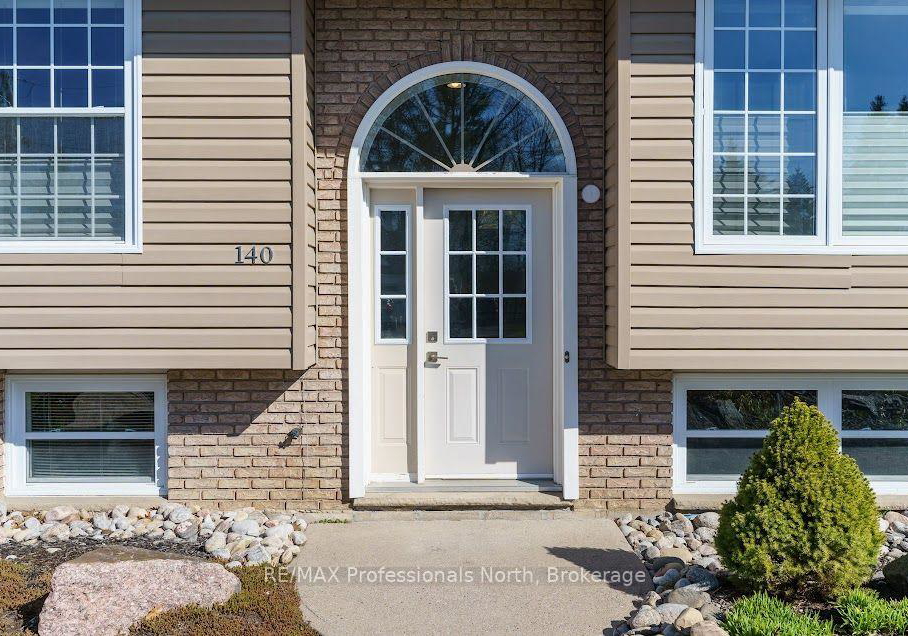 140-elder-street-gravenhurst-ontario-x13627178
