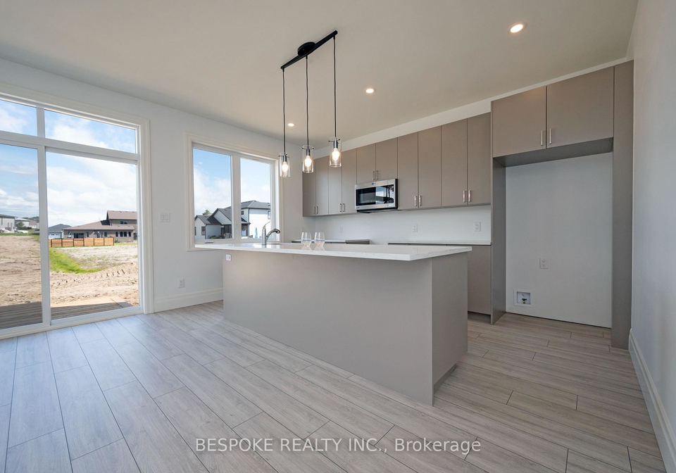 212-beasley-crescent-prince-edward-county-ontario-x13627456