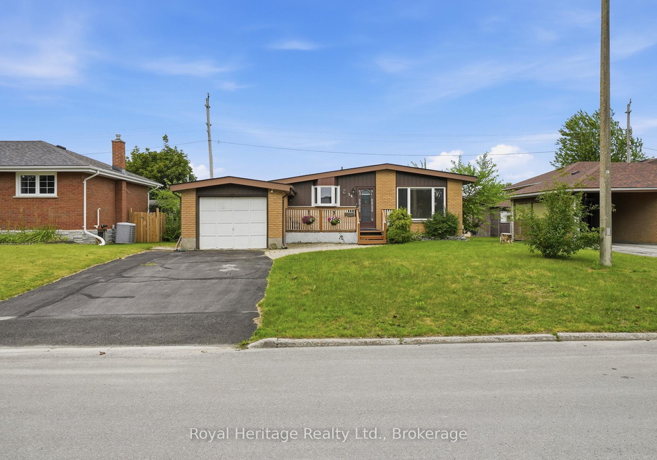 56-fifth-avenue-quinte-west-ontario-x13627544