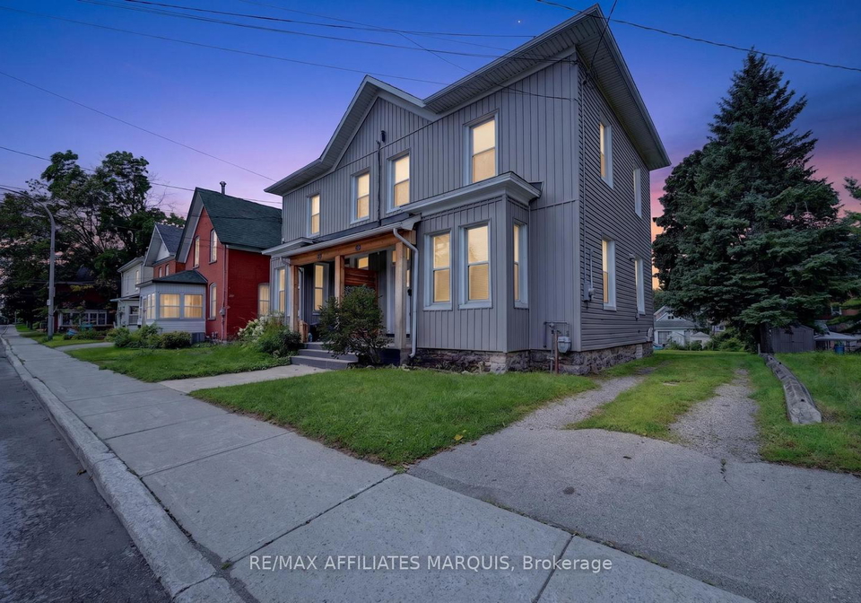 88-brockville-street-smiths-falls-ontario-x13627750