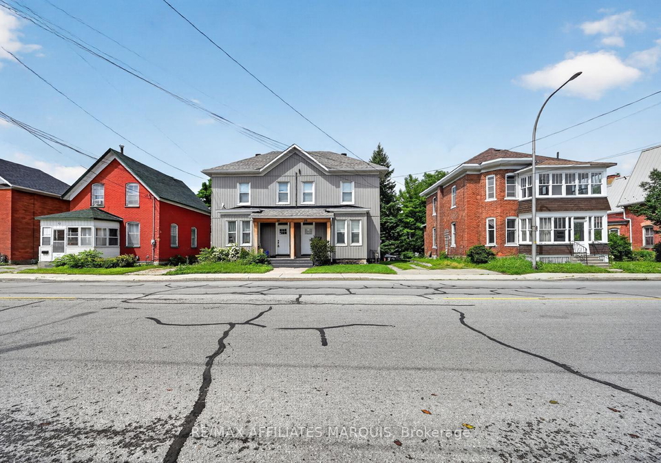 88-brockville-street-smiths-falls-ontario-x13627750