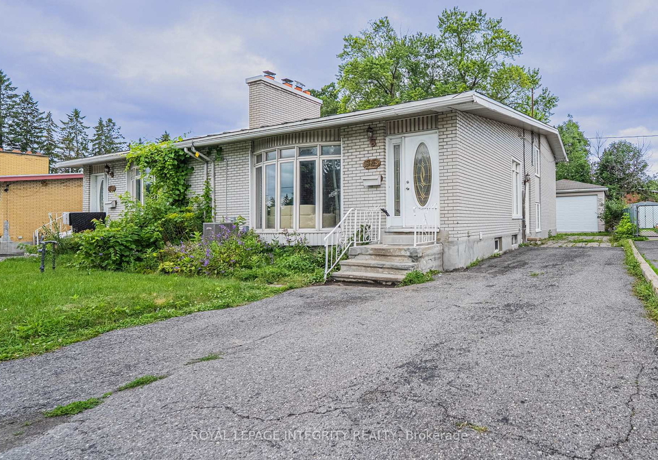 1625-baseline-road-ottawa-ontario-x13627862