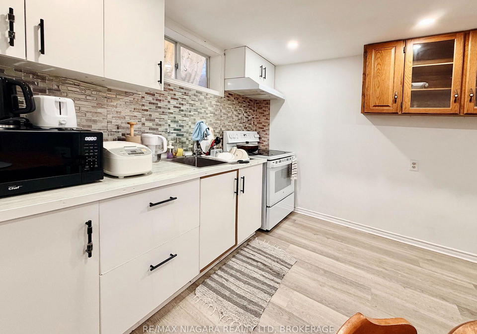6475-taylor-street-niagara-falls-ontario-x13628000