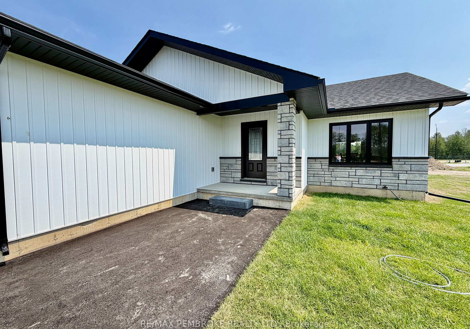 62-eddy-crescent-e-pembroke-ontario-x13628044