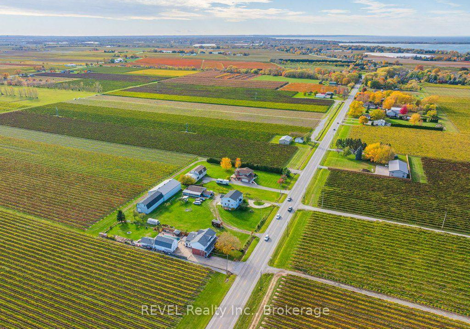 165-east-west-line-niagara-on-the-lake-ontario-x13628266