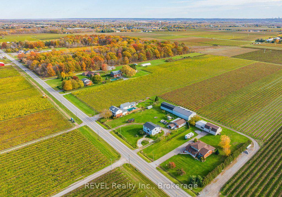 165-east-west-line-niagara-on-the-lake-ontario-x13628266