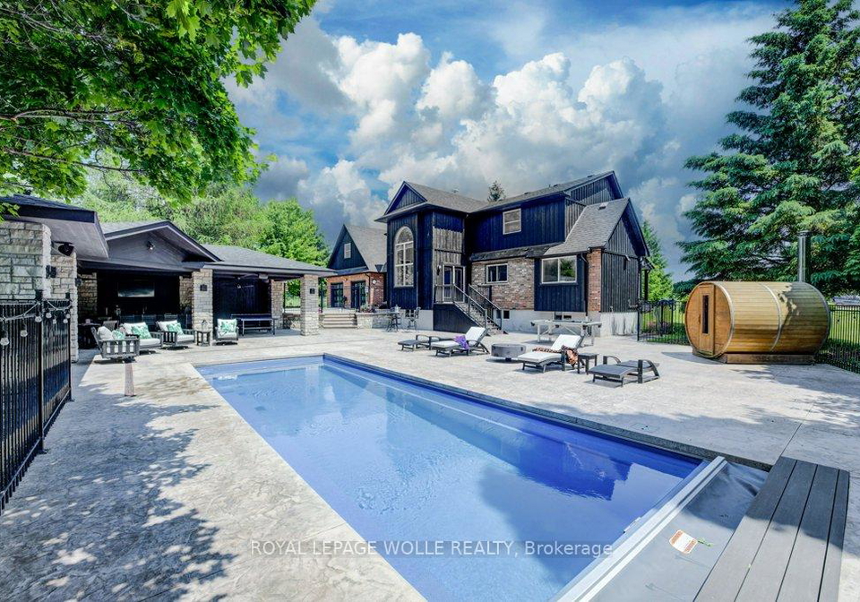 8466-sideroad-30-centre-wellington-ontario-x13628392