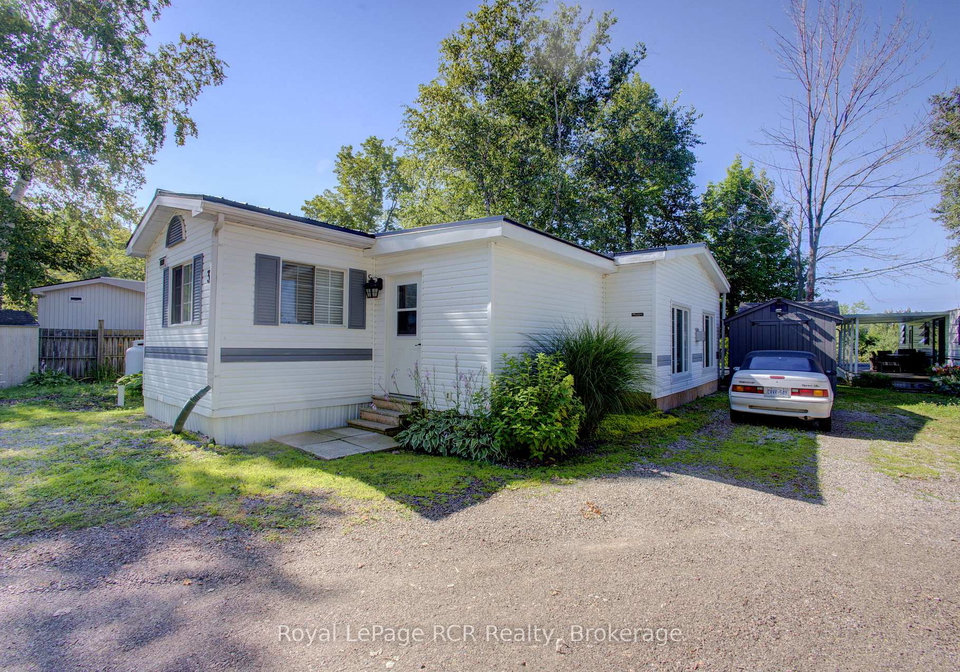 79681-bluewater-highway-21-central-huron-ontario-x13628600