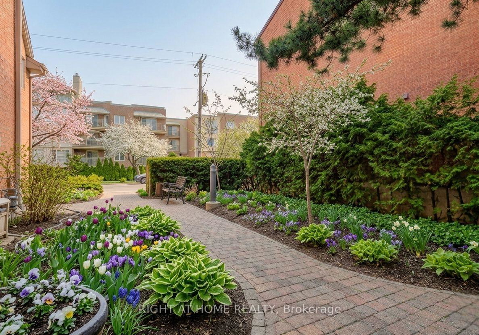 2-columbus-avenue-ottawa-ontario-x13628622