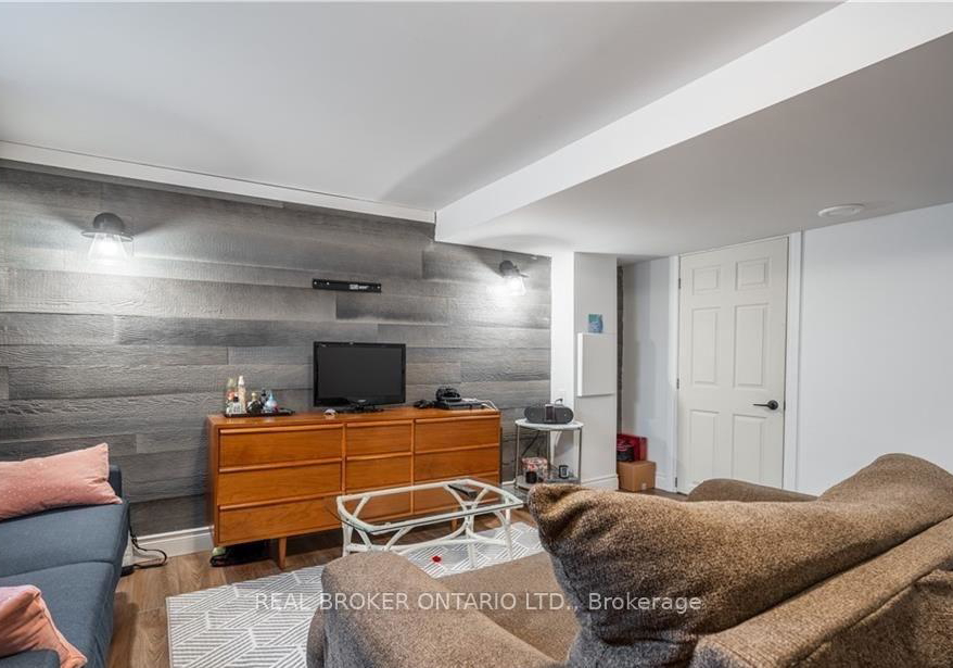 301-wallace-avenue-s-welland-ontario-x13628624