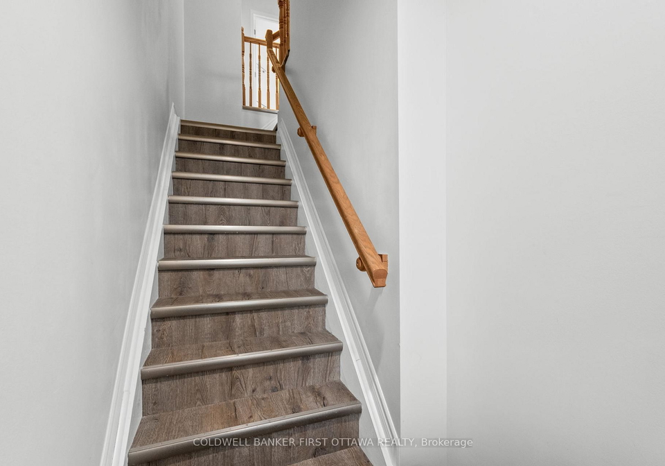 366-wiffen-private-ottawa-ontario-x13628686