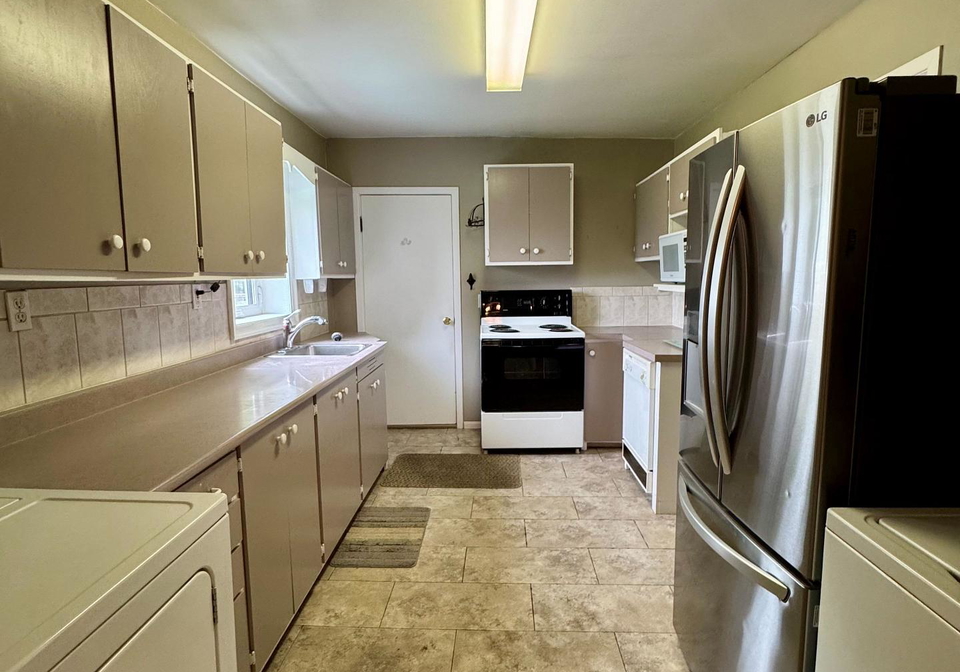 100-niagara-street-st-catharines-ontario-x13628750