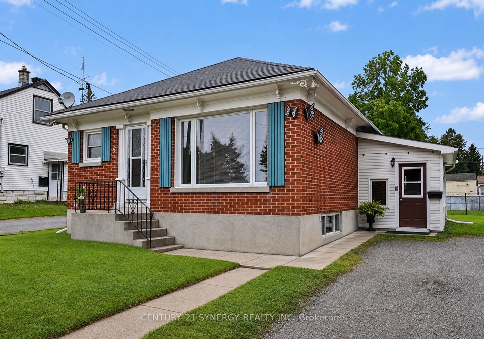 5-queen-street-smiths-falls-ontario-x13629110