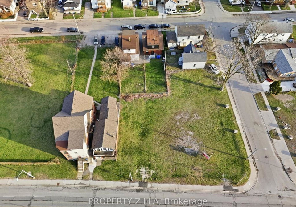 819-829-riverside-drive-e-windsor-ontario-x13629128