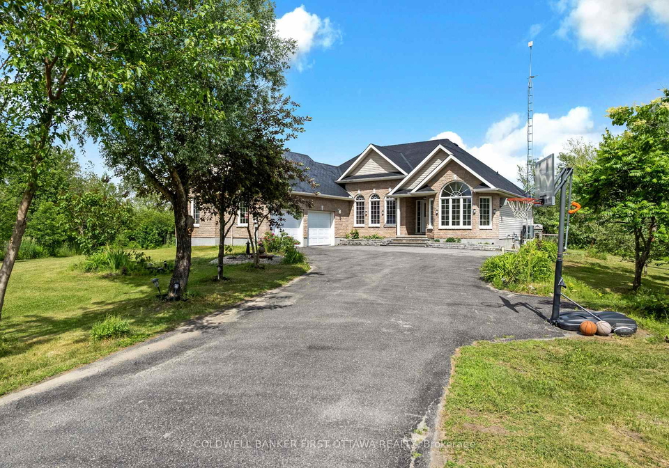11-rideau-crossing-crescent-north-grenville-ontario-x13629518
