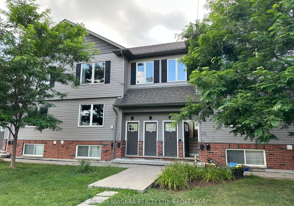 220-erie-st-street-port-colborne-ontario-x13629992