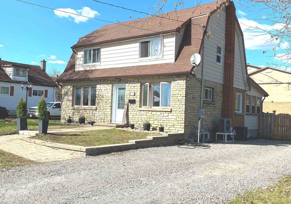 33-s-mary-street-smiths-falls-ontario-x13630032
