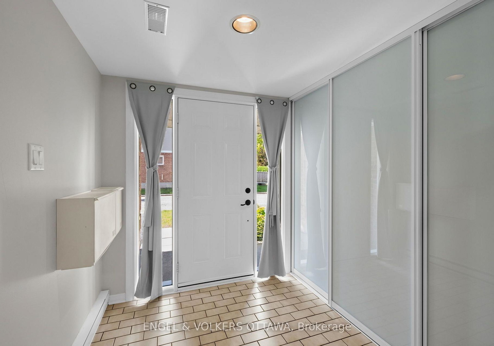 1831-summerfields-crescent-ottawa-ontario-x13630068