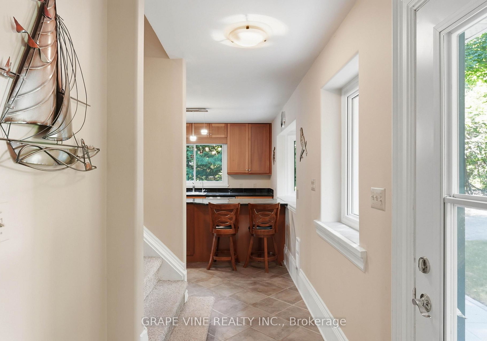 68-goodman-crescent-prince-edward-county-ontario-x13630204