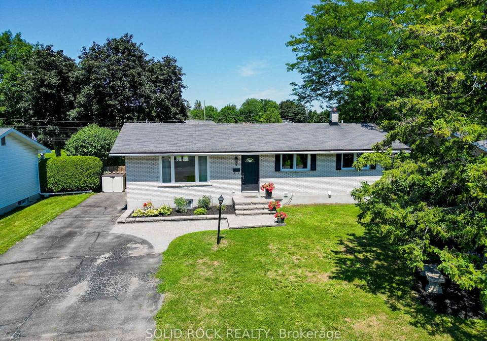 9-stanwood-drive-ottawa-ontario-x13630308