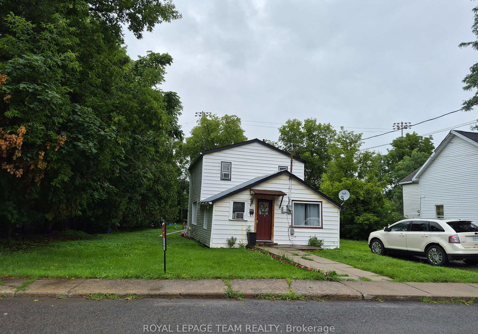 232-e-wood-street-e-prescott-ontario-x13630548