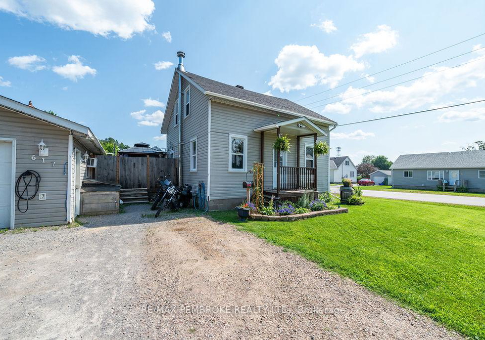 617-third-avenue-s-laurentian-valley-ontario-x13630700
